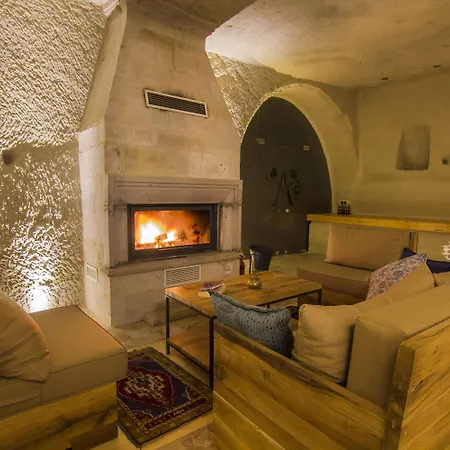 Azure Cave - Cappadocia ギョレメ