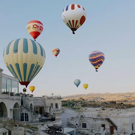 Azure Cave - Cappadocia ギョレメ