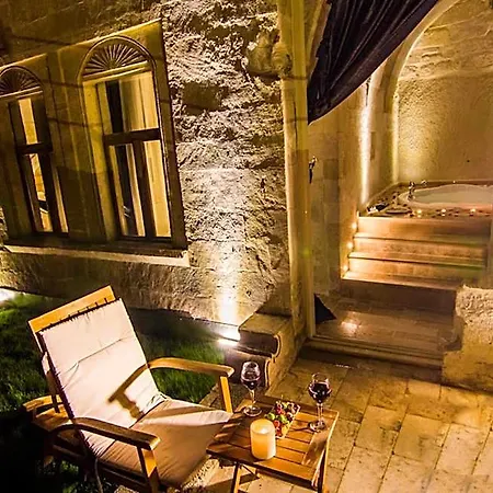 Azure Cave Hotel 3*