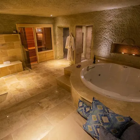 Azure Cave - Cappadocia 3*
