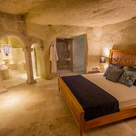 Azure Cave Hotel 3*